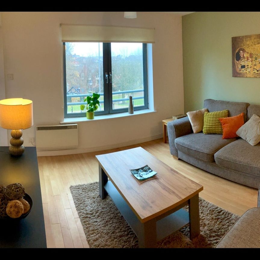 2 Bed Flat, Naples Street, M4 - Photo 1