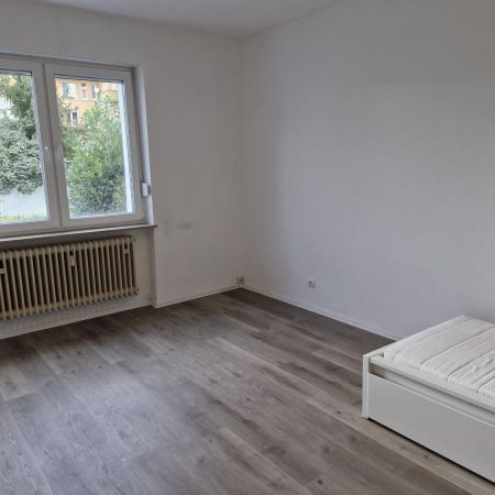 WG sucht Mitbewohner! Schickes WG-Zimmer in 3er WG mit Gemeinschaftsbalkon in idealer Lage zum UKGM, Händelstr. 4, Gießen - Photo 3