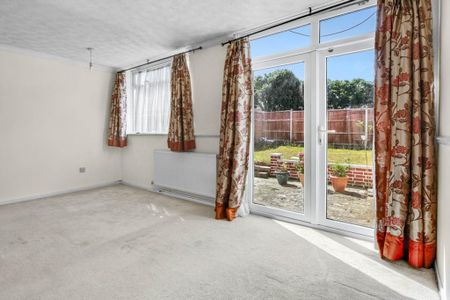 3 bedroom terraced house to rent - Photo 2