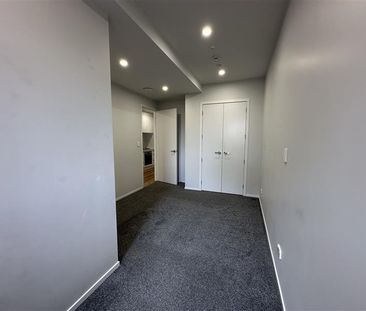Great 1 Bedroom Apartment - Photo 3