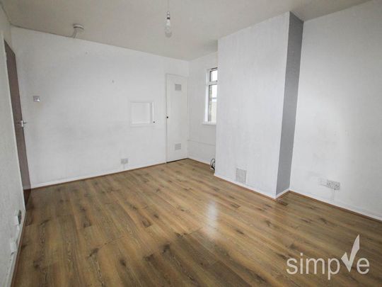 1 bedroom ground floor flat to rent - Photo 1