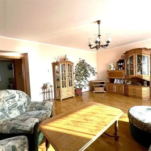 Pronájem bytu 4KK s lodžií 91 m - Fotografie 1
