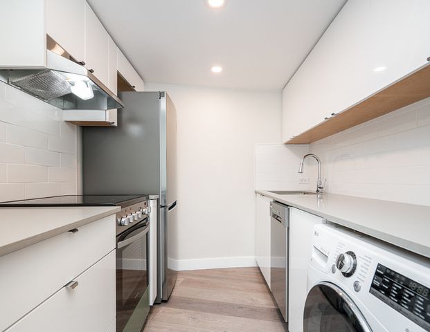 1 Bedroom beautifully renovated | 1011 Beach Avenue, Vancouver - Photo 1