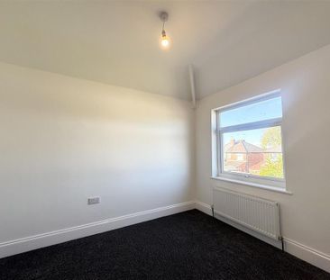 2 bedroom semi-detached house to rent - Photo 4
