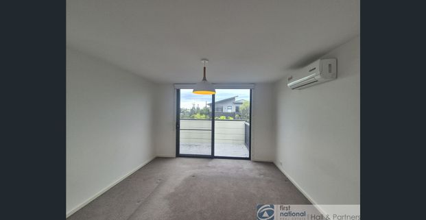 BEAUTIFUL MODERN HOME WITH A VIEW - Photo 1