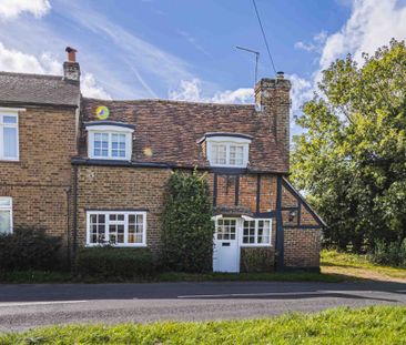 2 bed Semi Detached House for rent - Photo 2