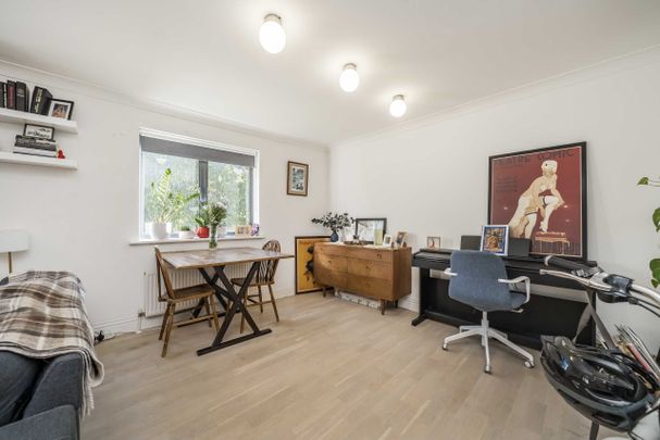 Sherard Court, Finsbury Park, N7, London - Photo 1