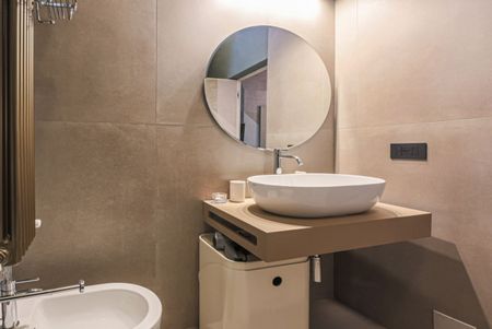 Window on the Cathedral - Photo 2