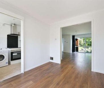 Harrison Close, Reigate, RH2 - Photo 3