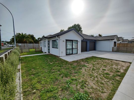 Near-New Modern and Comfortable Apartment - Photo 1