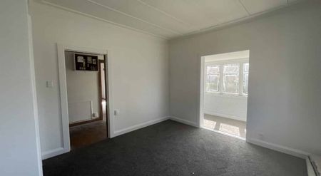 Home in the heart of Gonville - Photo 3