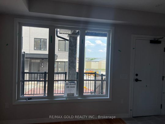 For Lease - 21 Baynes Way Unit# 2, Bradford West Gwillimbury, Ontario - Photo 1