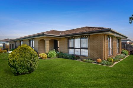 Quality Family Home in Peaceful Lifestyle Pocket - Photo 4