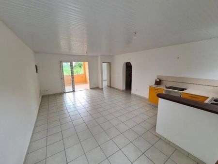 Location Appartement 72m² 3 pièces Fort de france - Photo 2