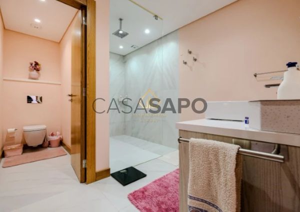 Moradia T4+2 para comprar / alugar em Gondomar