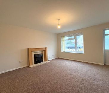 3 bedroom semi-detached house to rent - Photo 2