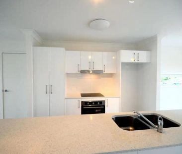 “Townhouse for Rent” - Photo 6