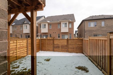 For Lease - 3932 Tufgar Crescent, Burlington, Ontario - Photo 2