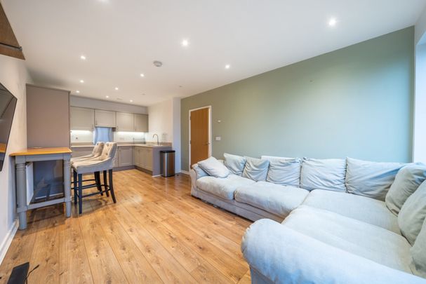 Boundaries Road, London, SW12 - Photo 1