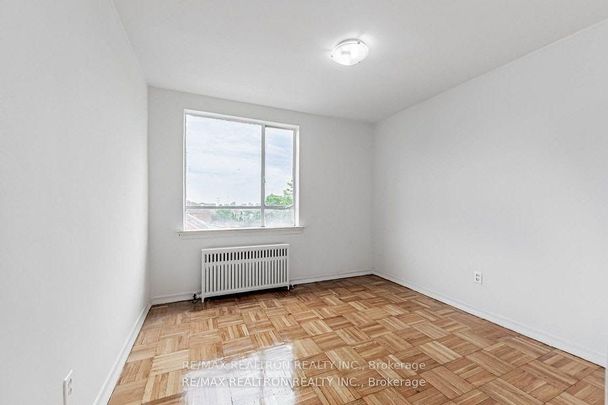 For Lease - 2515 Eglinton Avenue Unit# 310, Toronto, Ontario - Photo 1