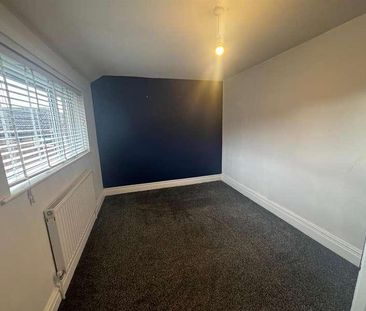 Barrington Parade, Gomersal, Cleckheaton, BD19 - Photo 3