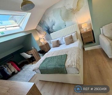 1 bedroom in a house share to rent - Photo 2