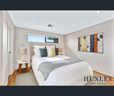 8 Naomi Street, Burnside Heights, Vic 3023 - Photo 6