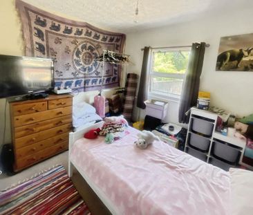 2 bedroom semi-detached house to rent - Photo 4