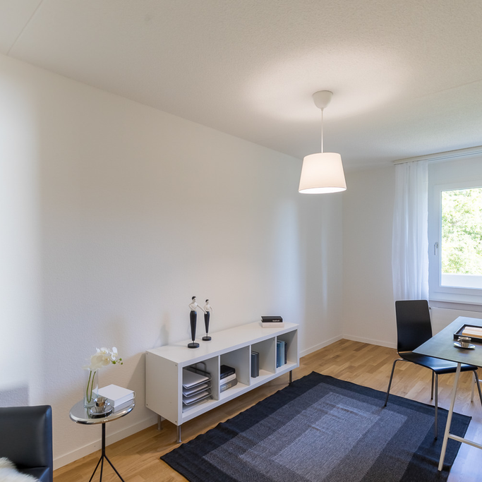 4.5 ZIMMERWOHNUNG - DIREKT AM WALDRAND - Foto 1