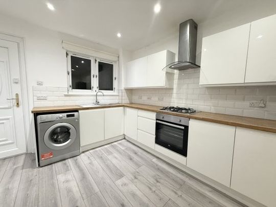 Stirling Drive, Glasgow, G74 - Photo 1