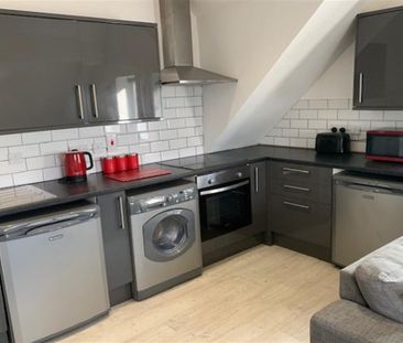 2 bedroom apartment to rent - Photo 4