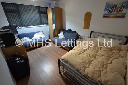 29 The Poplars, Leeds, LS6 2BT - Photo 5