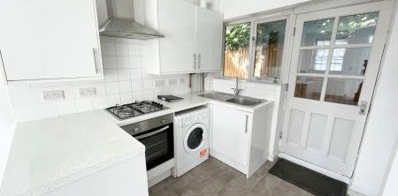 Trinity Square, Margate, CT9 1QD, Kent - Photo 2