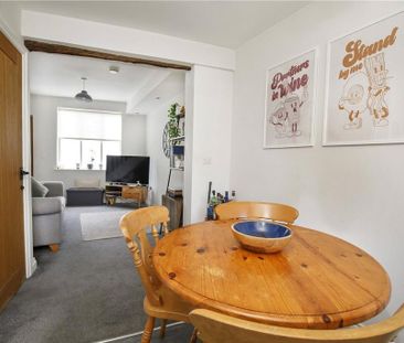 2 bedroom semi-detached house to rent - Photo 6