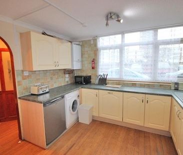 4 bedroom maisonette to rent - Photo 3