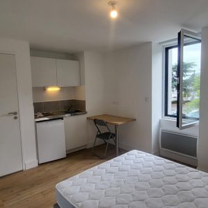 A LOUER STUDIO ANGERS-JUSTICES - Photo 2