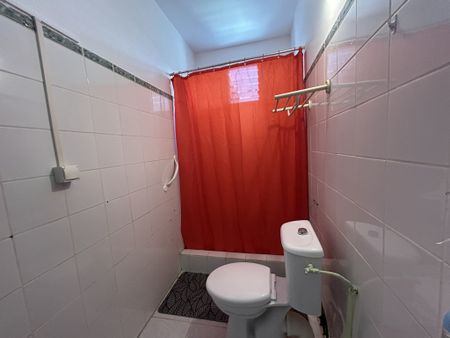 Location Appartement 2 pièces 33m² LES ABYMES 97139 - Photo 3