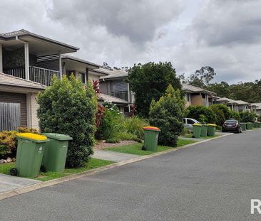 FANTASTIC LOCATION & PEACEFUL HOME! NBN, Air-Con, 3 Bed 2&1/2 Bath ... - Photo 5