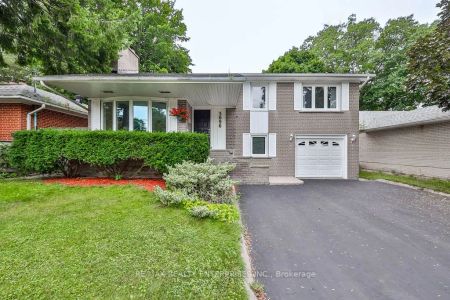 Detached Home For Lease | W9248483 - Photo 2