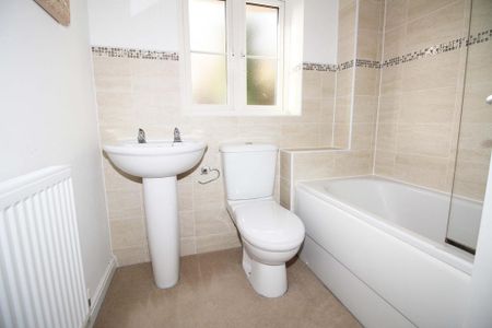 2 bedroom semi-detached house to rent - Photo 4