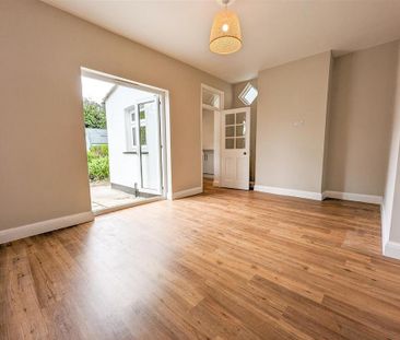 3 bedroom semi-detached bungalow to rent - Photo 2