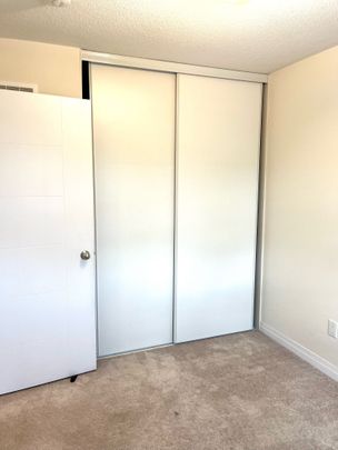 For Lease - 8 Bedford Estates Crescent, Barrie, Ontario - Photo 1