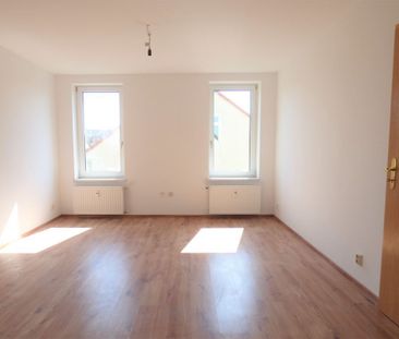 Ideal für Singles, junge Paare! Tolle 2-Raum Whg im DG. Bad m. Fens... - Foto 1