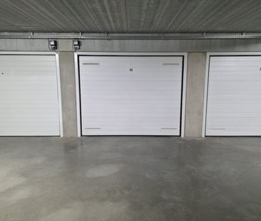 Prachtig appartement met 2 slaapkamers, ruim terras en garagebox in... - Photo 1