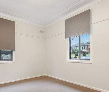 Renovated House Close to University - Photo 4