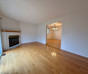 For Lease - 128 PINETRAIL Crescent, South of Baseline to Knoxdale, ... - Photo 2