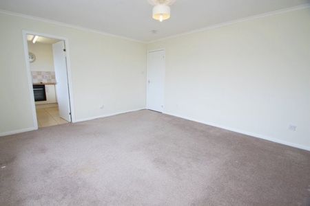 Blenheim Court, Glasgow, G33 - Photo 2