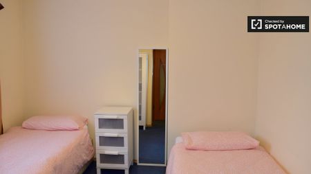 3-bedroom apartment to rent in Drimnagh, Dublin - Photo 3