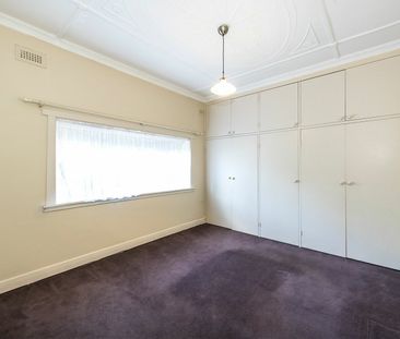GREAT FAMILY LIVING SURROUNDED BY BEAUTIFUL GARDENS! - Photo 1