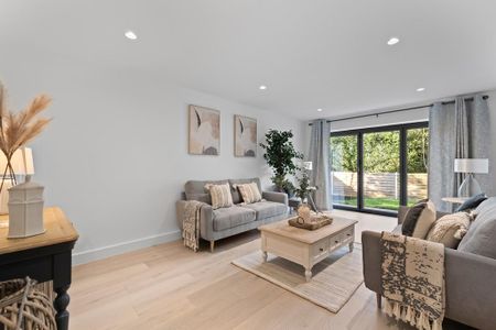 5 bedroom detached house to rent - Photo 3